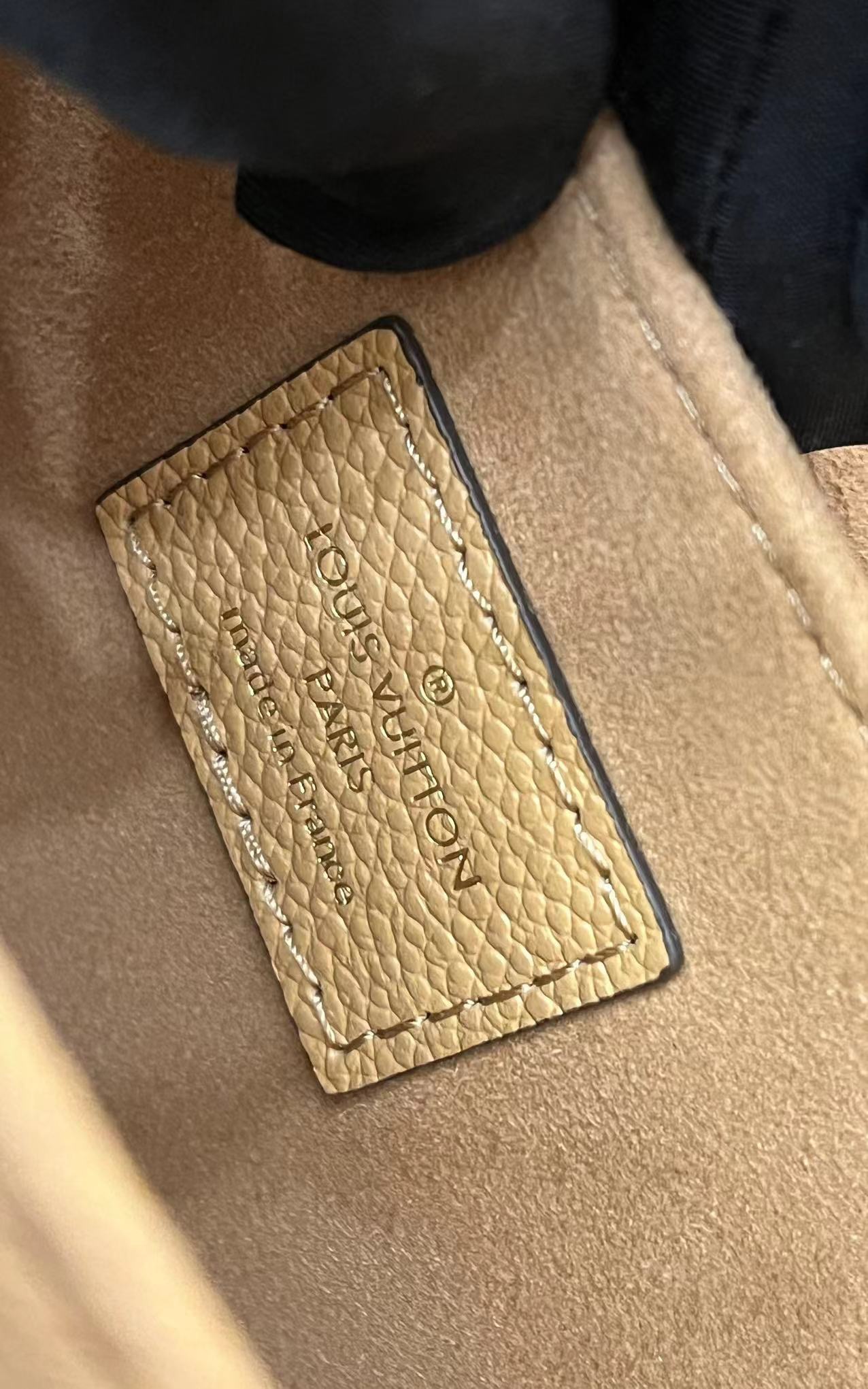 Louis Vuitton Haute Couture Classic Luxury Handbag Shoulder Crossbody 8