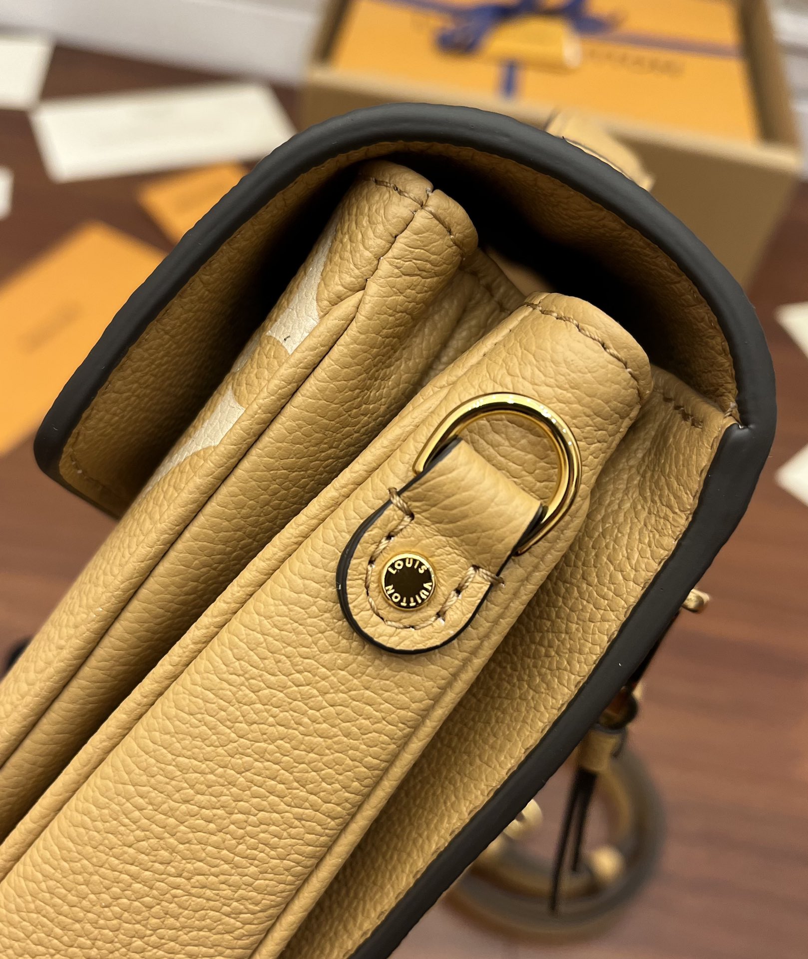 路易威登 Louis Vuitton 高定典藏名品高定成衣时装外套连衣裙衬衫T恤 #20DD5FDC 4