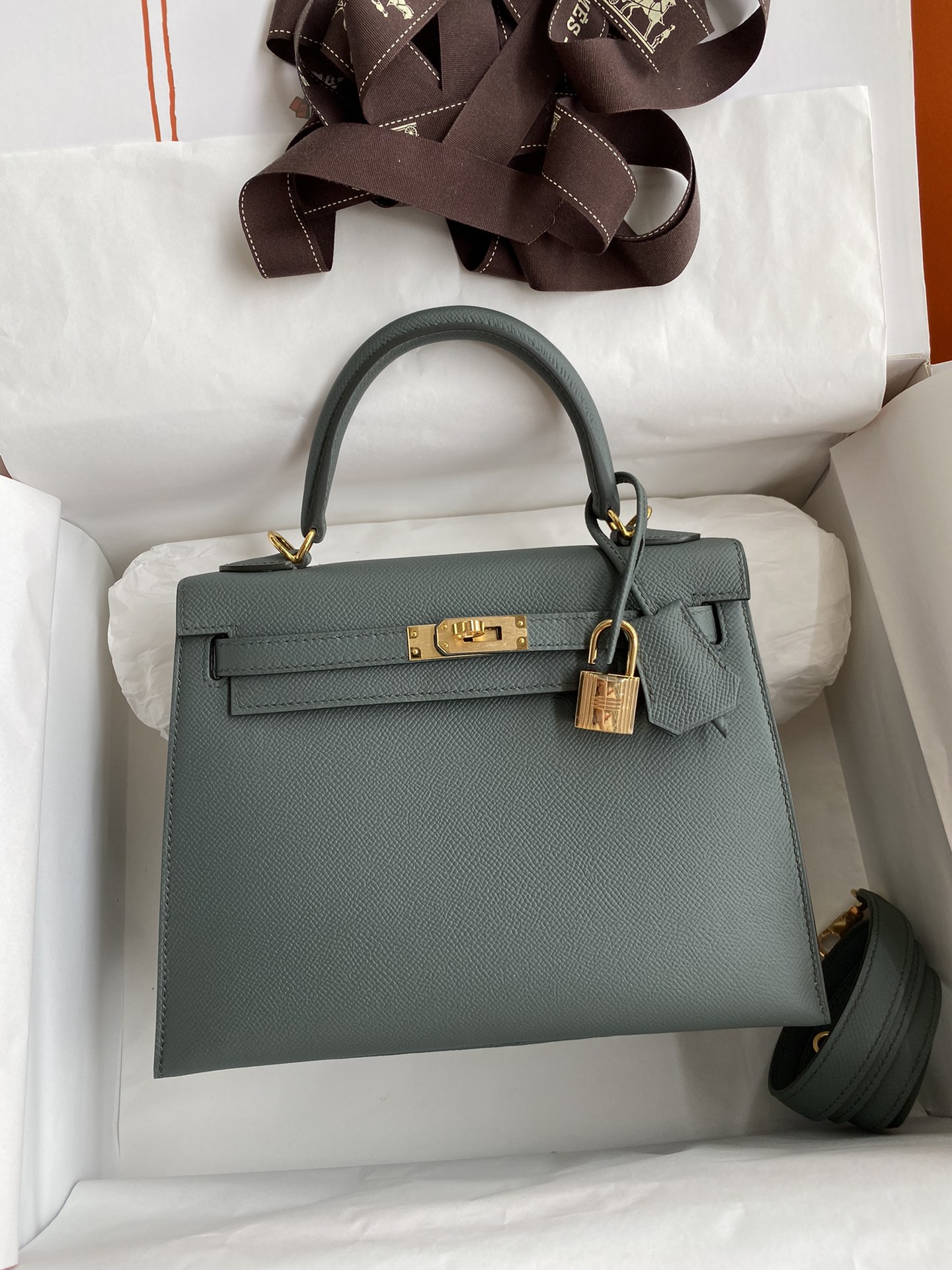 Hermès Kelly 25/28/32cm, cuero Epsom importado de fábrica original [verde almendra], hebillas doradas y plateadas, sinc…