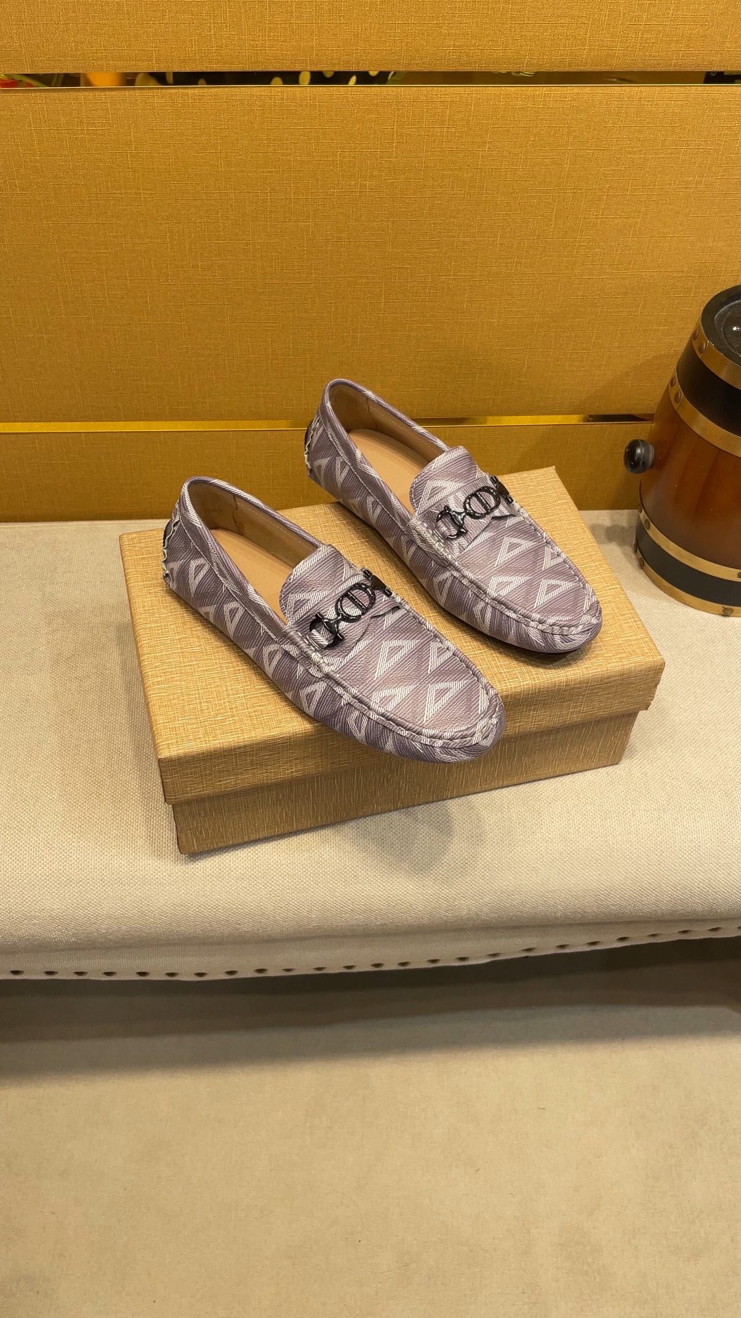 I0 Ferragamo菲拉格慕 创造力、激情和韧性是Ferragamo家族恒久不变的观2022夏季男士豆豆套脚鞋永恒标准五金logo拒绝掉色 精湛工艺服大众顶级意大利进口压花牛皮进口猪皮里防滑橡胶鞋底