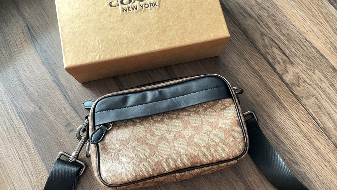 Coach 蔻驰  相机包