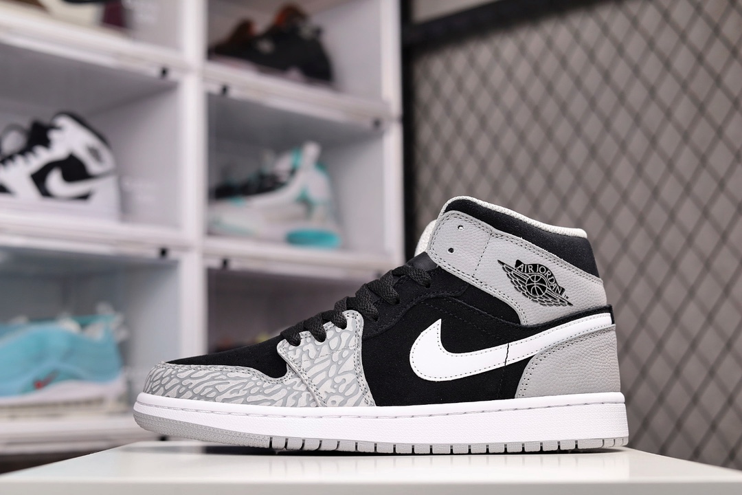 H5 纯原版本 Air Jordan 1 Mid 公司级天猫贸外客户订单 市面最工高艺中系帮列 全批jw新次 原装模原大底全鞋原厂制定皮料，手感细正腻确折边工艺 完美节细诠释
