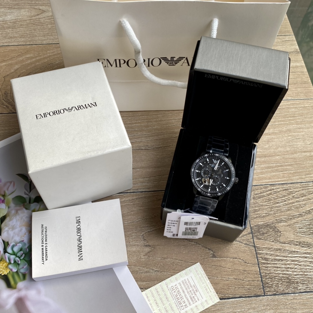 ¡Llegó nuevo estilo! ¡Reloj mecánico automático transparente con diamantes huecos Armani para hombre! ¡La ven…