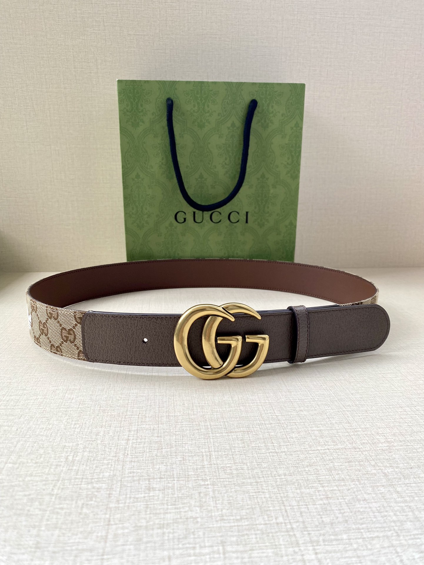 Adidas x Gucci Leather Belt: Bold Collaboration with Rich Heritage and Style - 图片 5