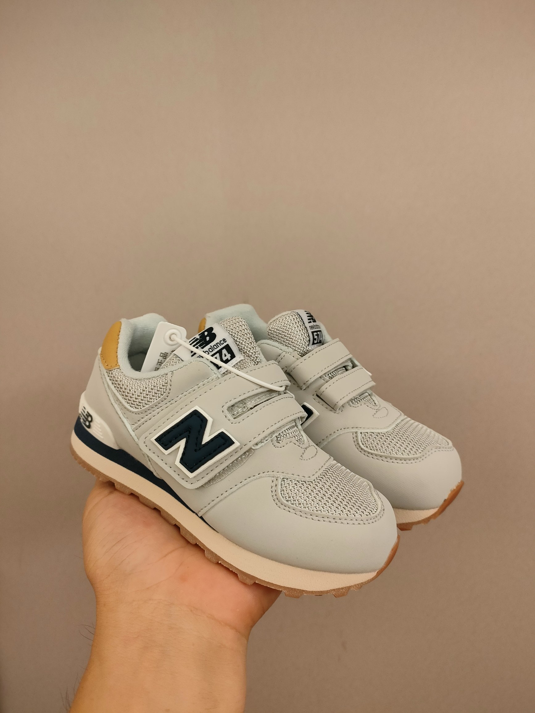 图片[2]-魔术贴ＮＢ574亲子款儿童，软材质+魔术贴+防臭海波丽鞋店 尺码26-3 7 经典的574系列！该系列传承了品牌的诸多优点，大胆创新！堪称经典系列里的经典，也是最为热门的系列！时隔一年，再次带来的童鞋，必属重磅～-选品中心