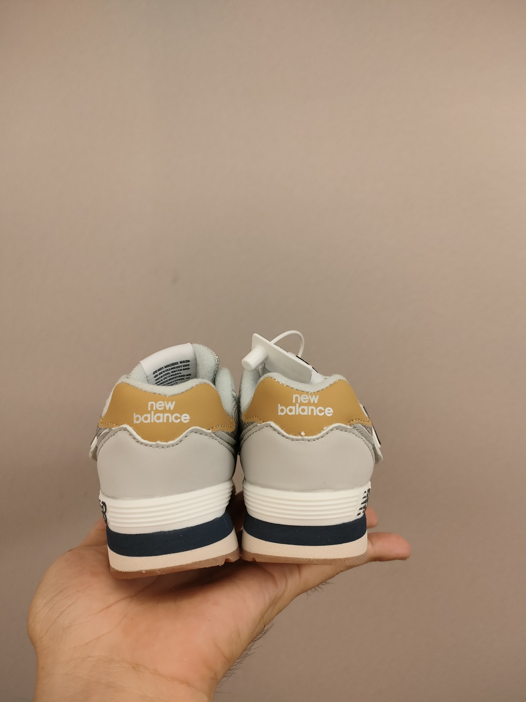 图片[6]-魔术贴ＮＢ574亲子款儿童，软材质+魔术贴+防臭海波丽鞋店 尺码26-3 7 经典的574系列！该系列传承了品牌的诸多优点，大胆创新！堪称经典系列里的经典，也是最为热门的系列！时隔一年，再次带来的童鞋，必属重磅～-选品中心