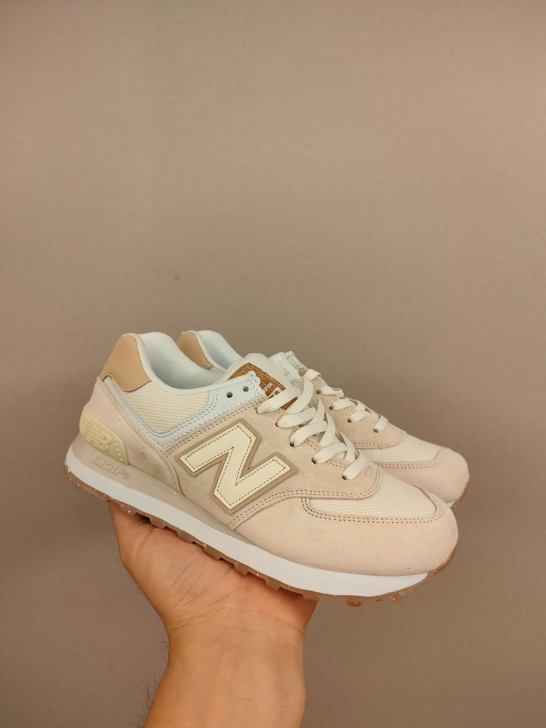 图片[3]-魔术贴ＮＢ574，软材质+魔术贴+防臭海波丽鞋店 尺码26-37 经典的574系列！该系列传承了品牌的诸多优点，大胆创新！堪称经典系列里的经典，也是最为热门的系列！时隔一年，再次带来的童鞋，必属重磅～-选品中心