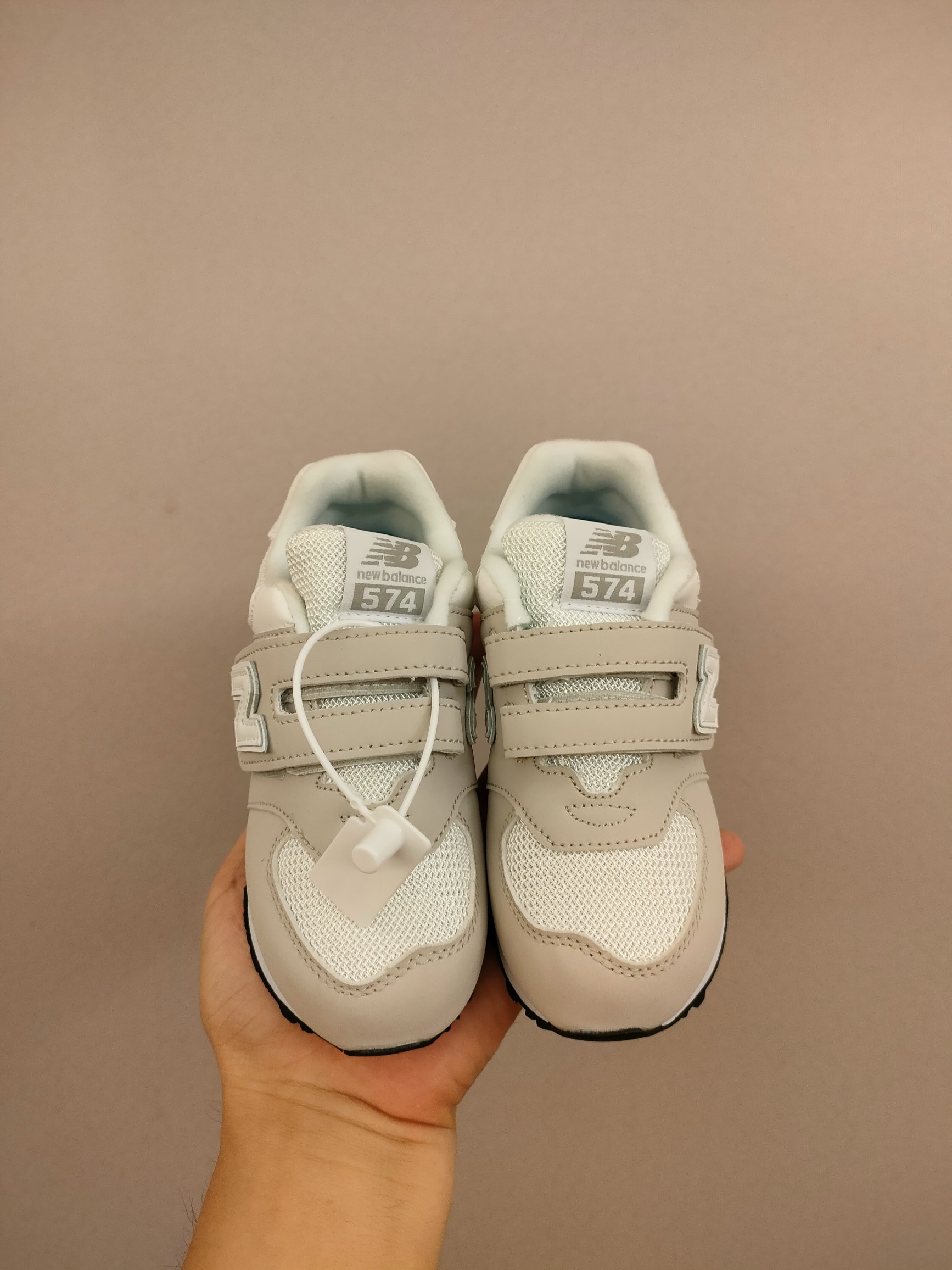 图片[5]-魔术贴ＮＢ574，软材质+魔术贴+防臭海波丽鞋店 尺码26-37 经典的574系列！该系列传承了品牌的诸多优点，大胆创新！堪称经典系列里的经典，也是最为热门的系列！时隔一年，再次带来的童鞋，必属重磅～-选品中心