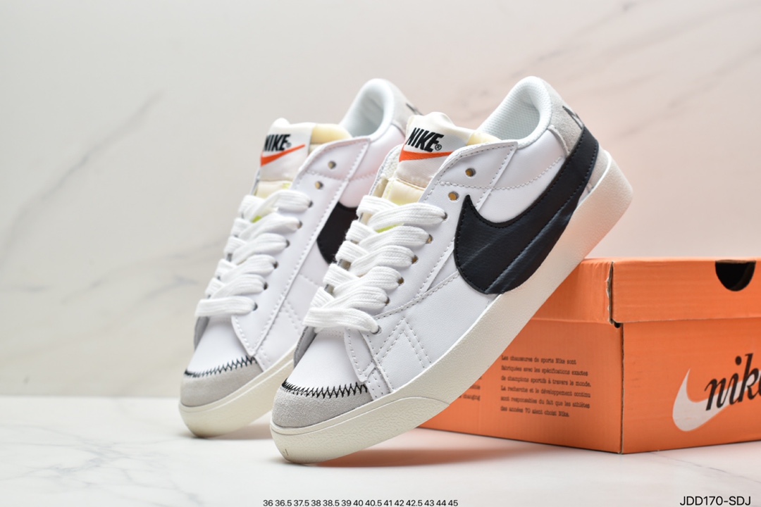 120 开拓者 Nike Blazer Mid ’77 Jumbo 大勾低帮板鞋