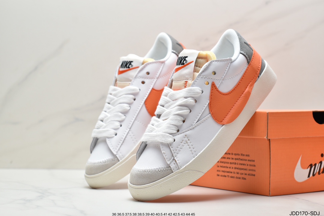 120 开拓者 Nike Blazer Mid ’77 Jumbo 大勾低帮板鞋