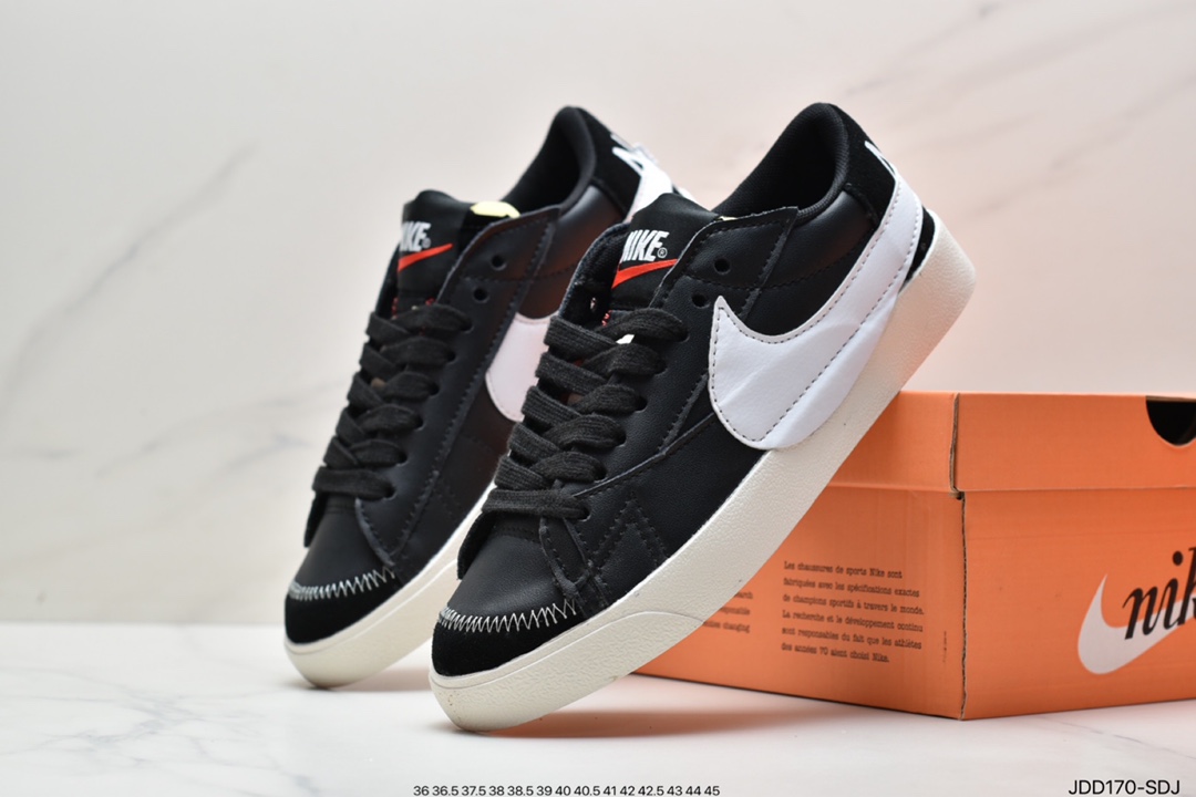 120 开拓者 Nike Blazer Mid ’77 Jumbo 大勾低帮板鞋