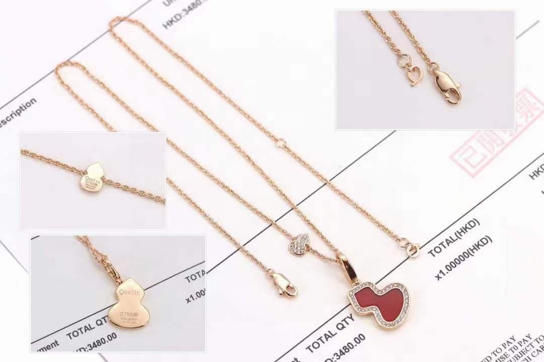 p155 七夕情人节礼物推荐 🧡🧡 
qeelin麒麟 wulu系列玫瑰金红葫芦项链

双生魅力，福禄连连，越看越美～
葫芦谐音＂福禄＂，寓意有福！美到哭，简直毫无抵抗力！高品质，超精工！ 厚金厚金厚金电镀，成本具高！镶嵌十心十箭高碳钻和天然红玉髓 好看到爆炸💝 
链长：46cm、工艺媲美k金版本👇