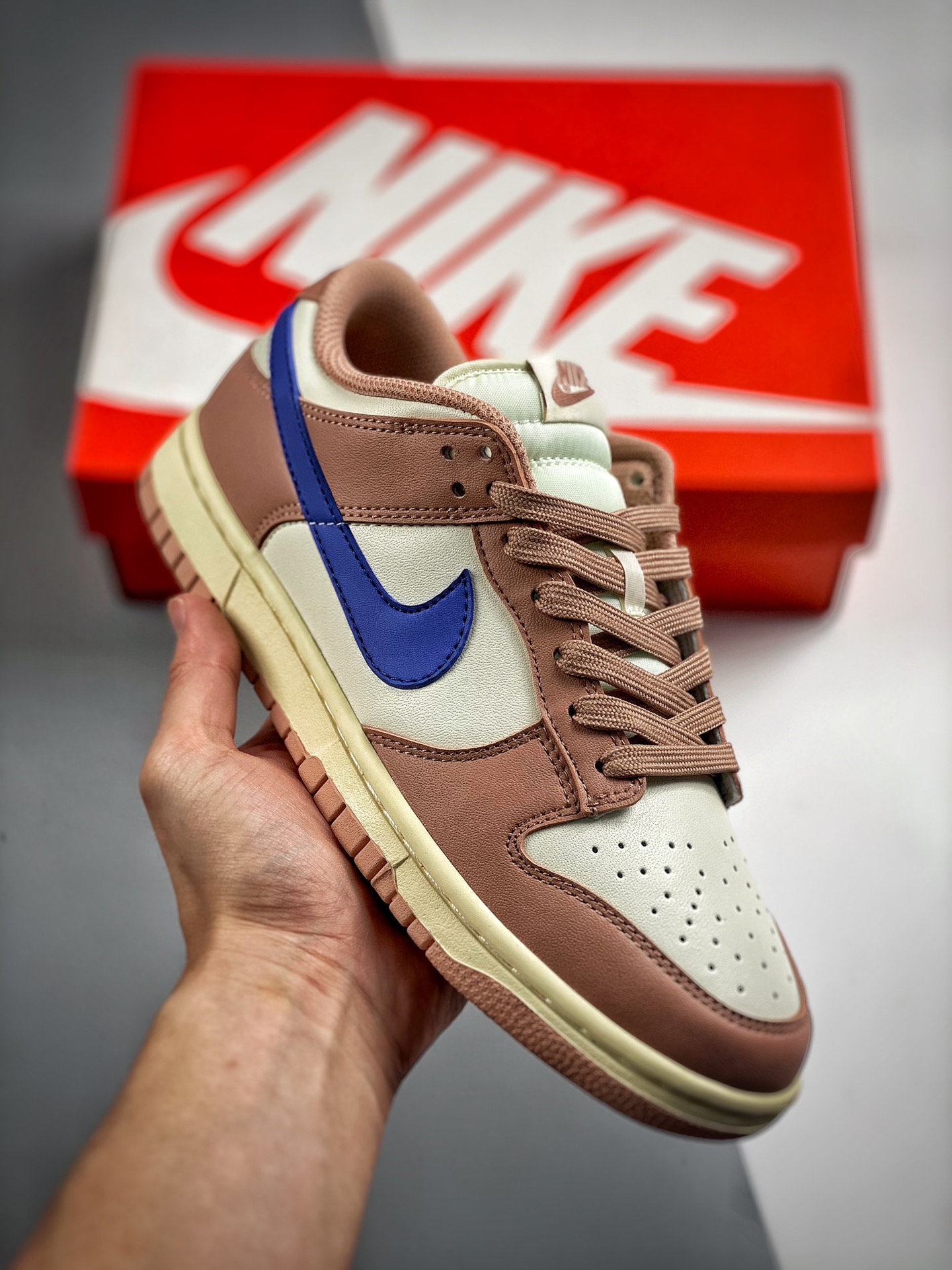 -4 Nk Dunk SB Low 粽深蓝 大厂纯原出品 实拍首发 原装头层材料 独家版型蒸餾加工帶來的是更好的视觉和脚感体验大厂纯原品质出货 清洁度 电绣工艺 皮料切割干净无任何毛边 细节完美 货号：DD1503-101 尺码：35.5…