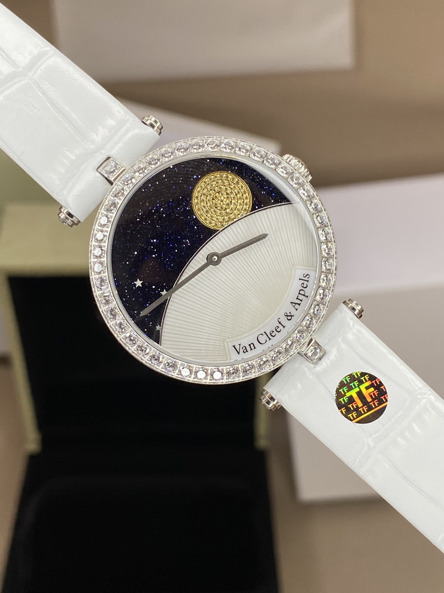 定制版 Van Cleef & 梵克雅宝“TF出品” 正品字面蓝沙宝石代替宇宙星空腕表