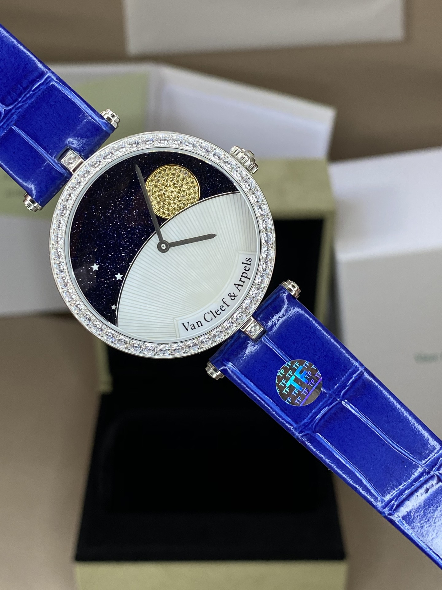 定制版 Van Cleef & 梵克雅宝“TF出品” 正品字面蓝沙宝石代替宇宙星空腕表