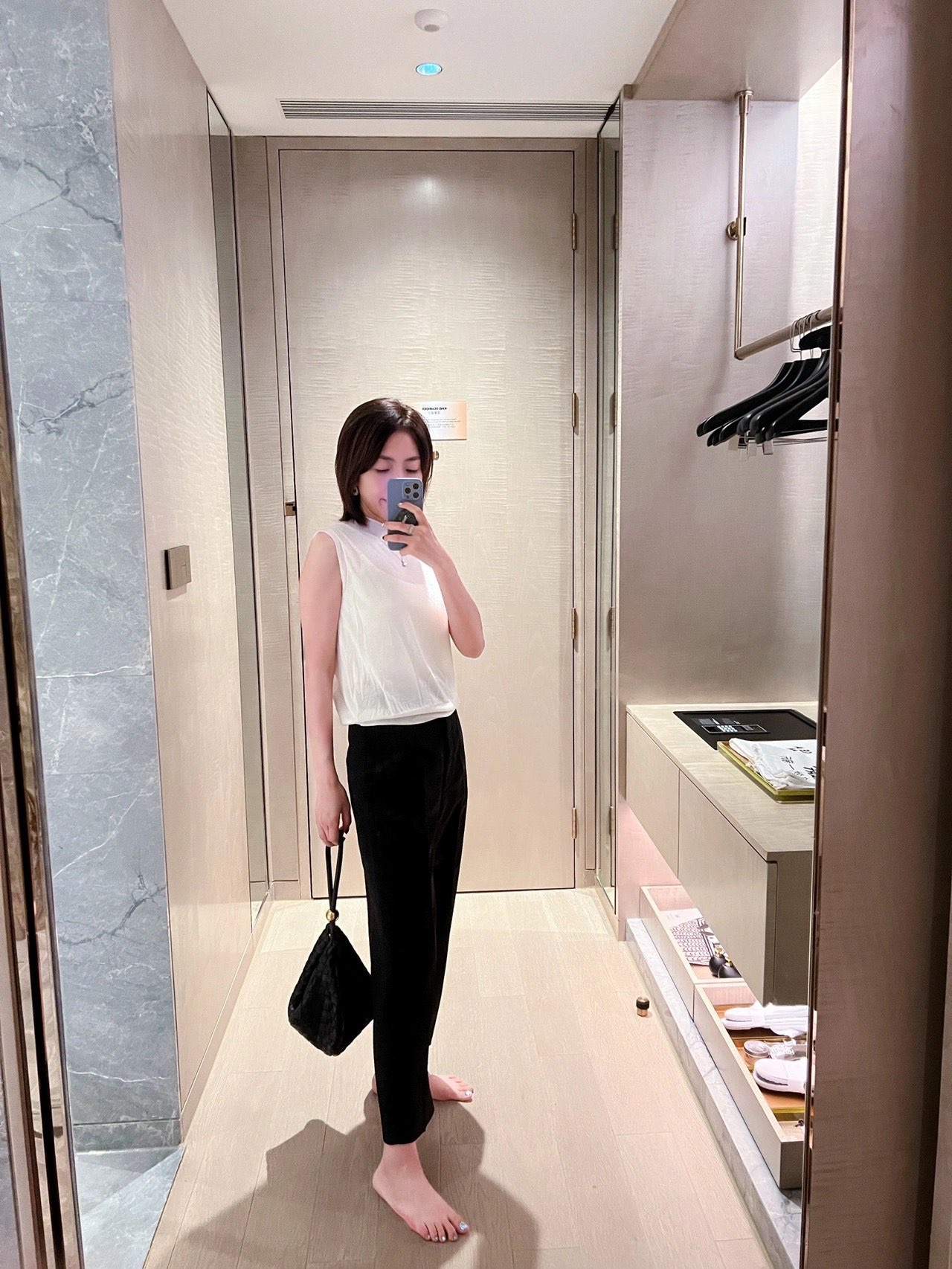 Bottega Veneta葆蝶家 TURN 40CM BAG 701024黑色