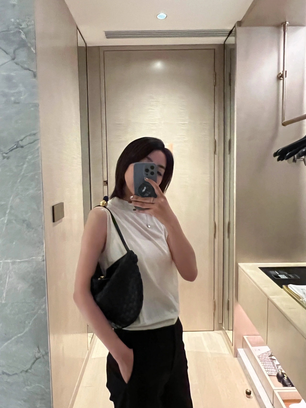 Bottega Veneta葆蝶家 TURN 40CM BAG 701024黑色