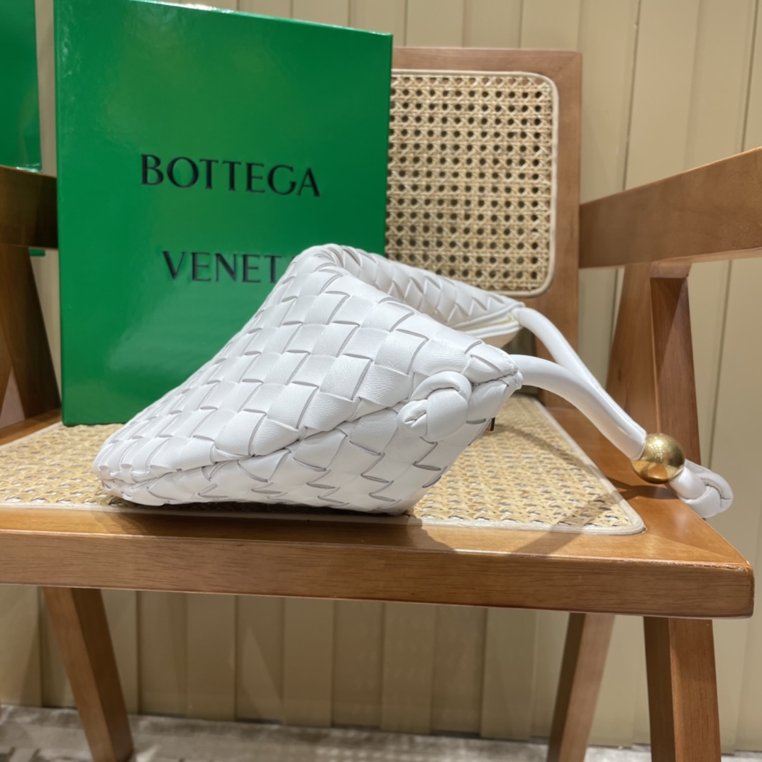 Bottega Veneta葆蝶家 TURN 40CM BAG 701024白色