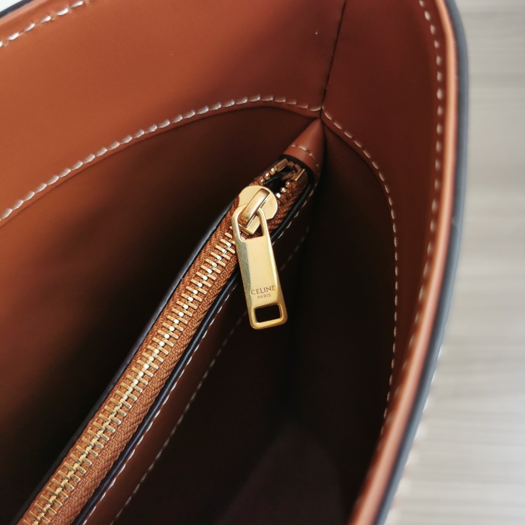 CELINE2022秋冬DansParis系列手袋Effortlesschio快速更迭的不刻意時髦日常鉴