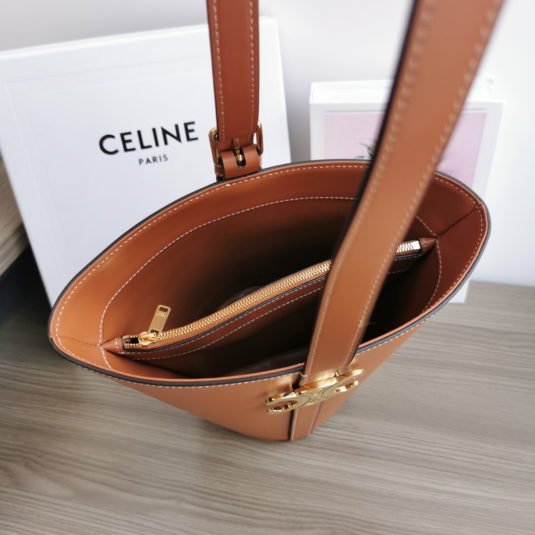 CELINE2022秋冬DansParis系列手袋Effortlesschio快速更迭的不刻意時髦日常鉴