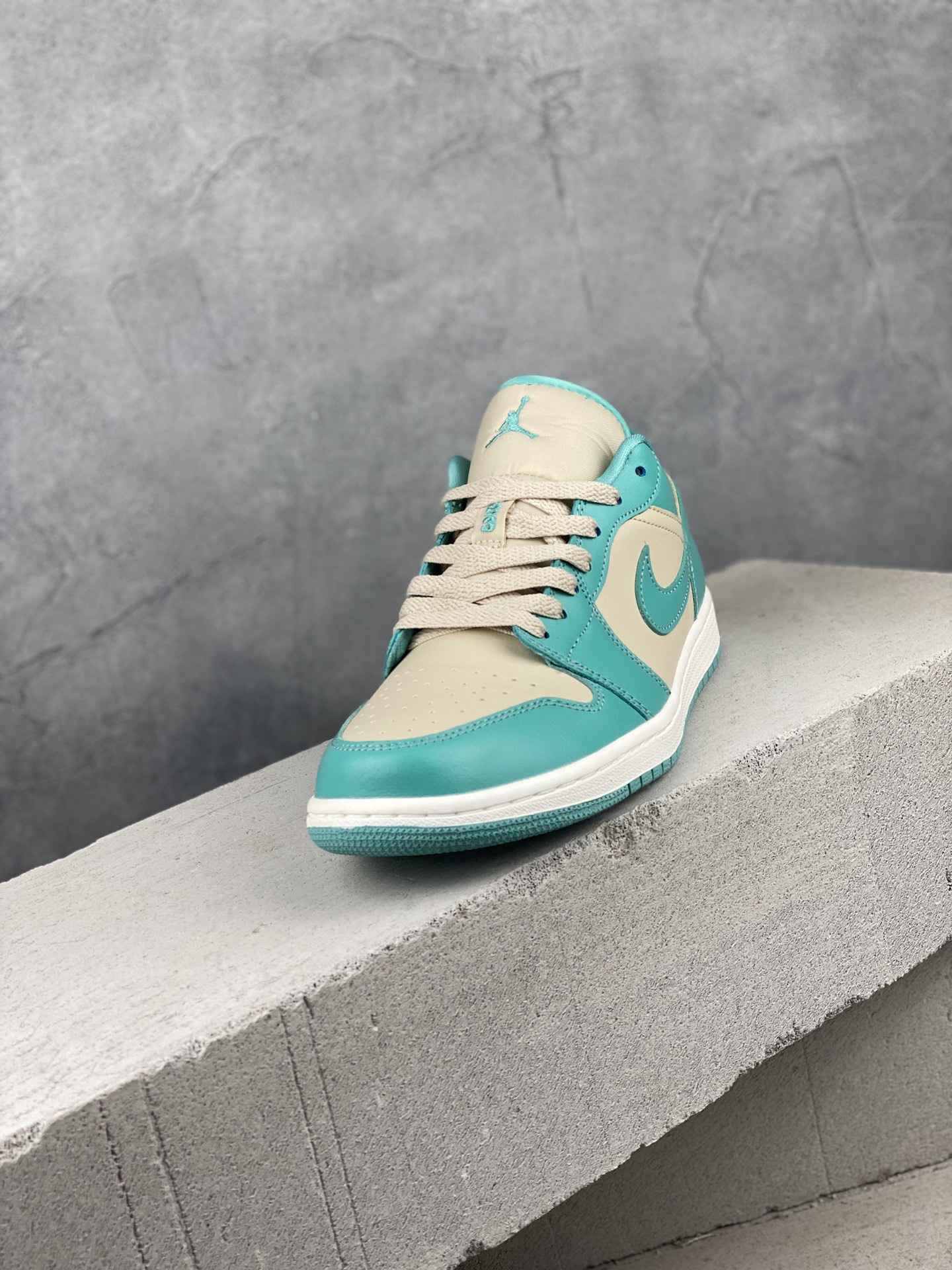 AJ1Low蓝绿色Size:35.5-45总裁R版出品-AirJordan1LowAJ1蓝绿色鞋DC07