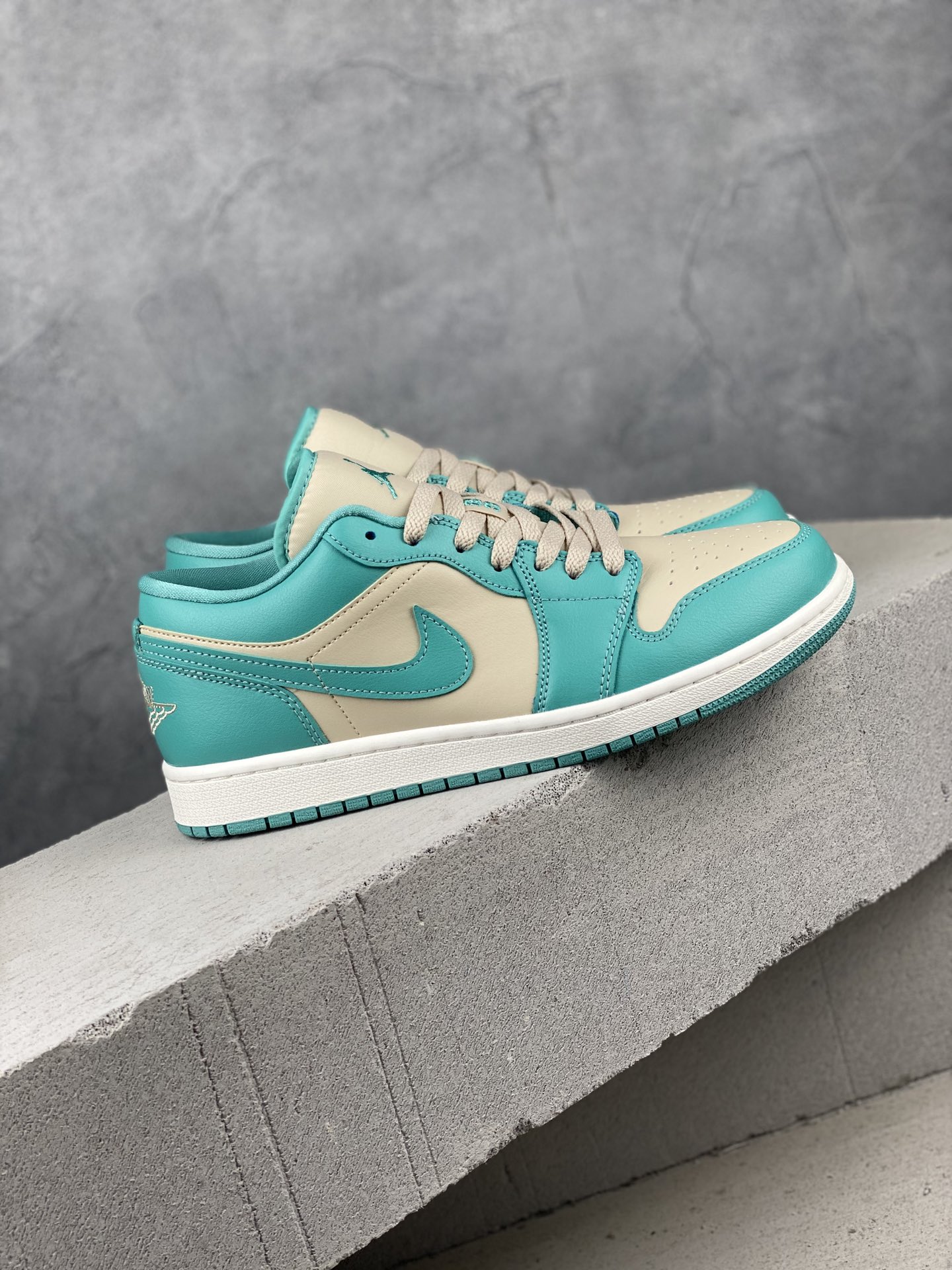 AJ1Low蓝绿色Size:35.5-45总裁R版出品-AirJordan1LowAJ1蓝绿色鞋DC07