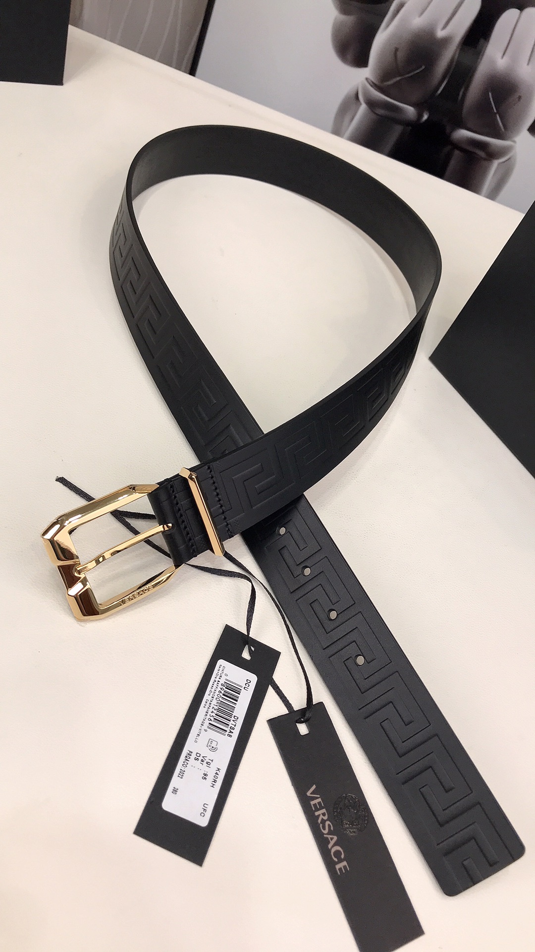 [Versace Belts]Versace This elegant belt is made from superior quality tree pa