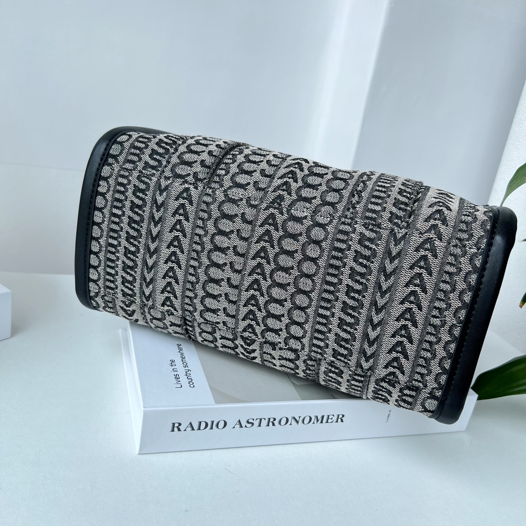 Marc Jacobs mini 26cm