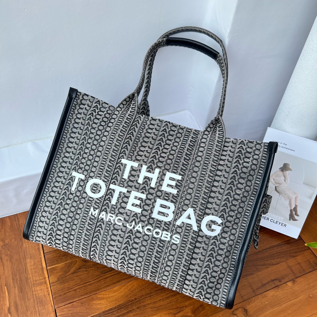 Marc Jacobs 大号 41cm