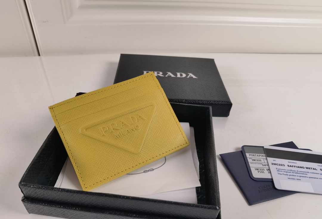 Prada Wallet Card pack Outlet Sale Store
 Yellow Unisex
