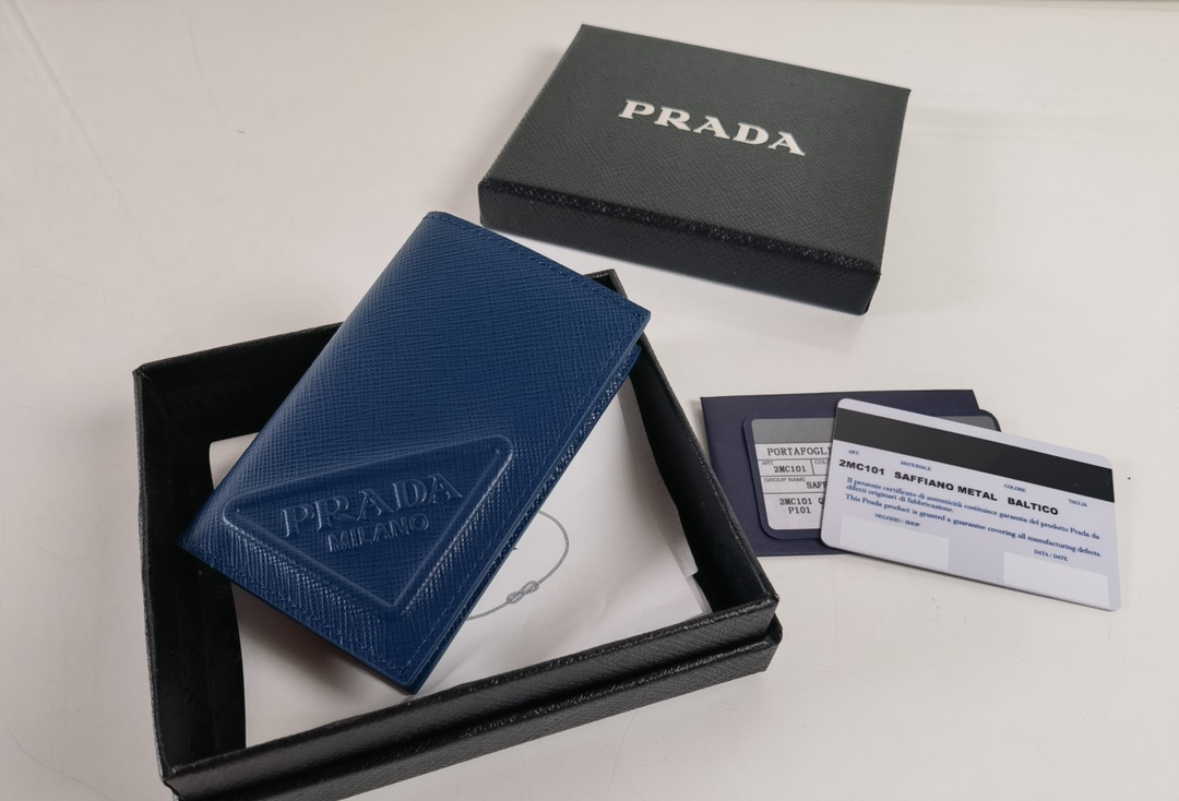 yjdle，P家➡️十字纹男女通用卡夹，（蓝色大压唛）型号2MC101，尺寸11×7cm，原单品质