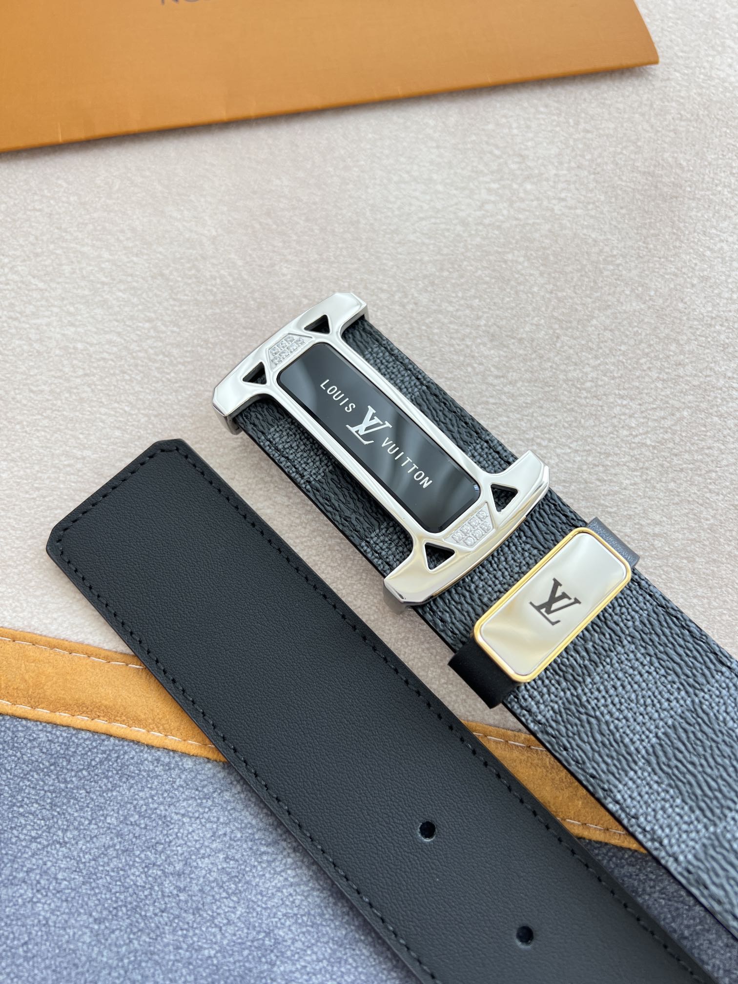 品名LV..路易..威登️腰带皮带原