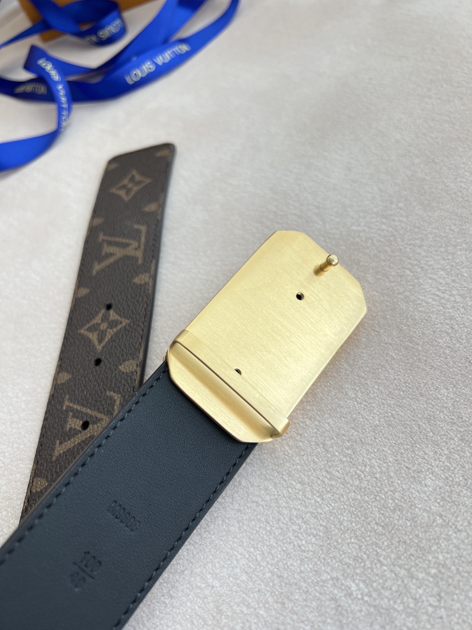 品名LV..路易..威登️腰带皮带原