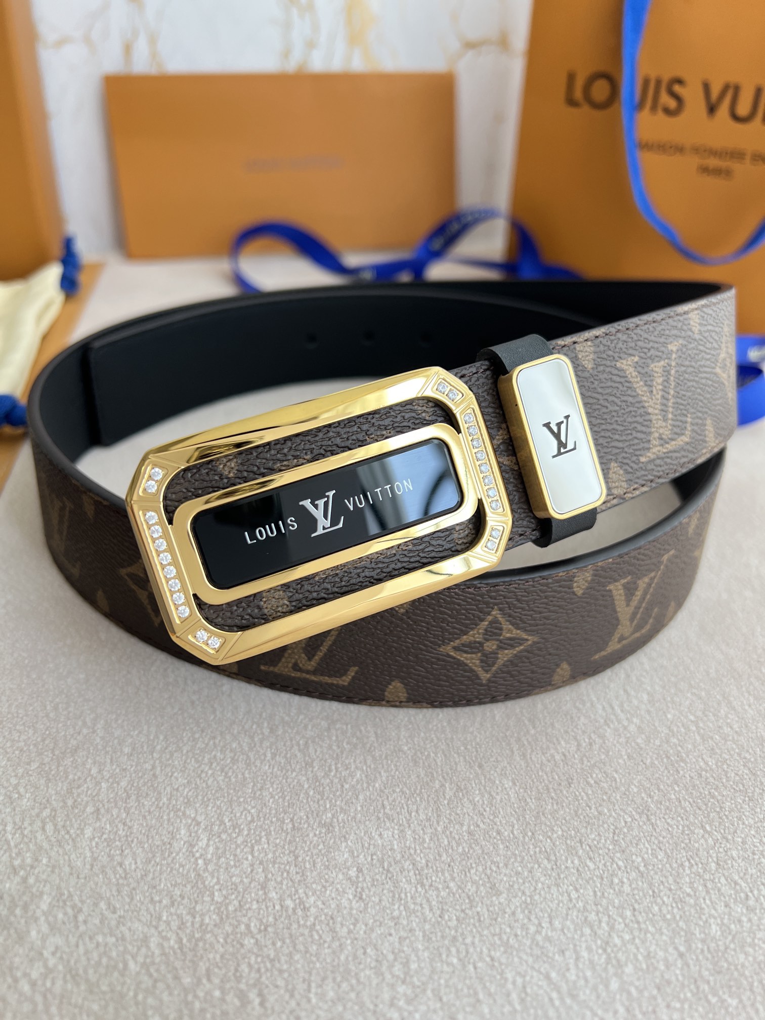 品名LV..路易..威登️腰带皮带原