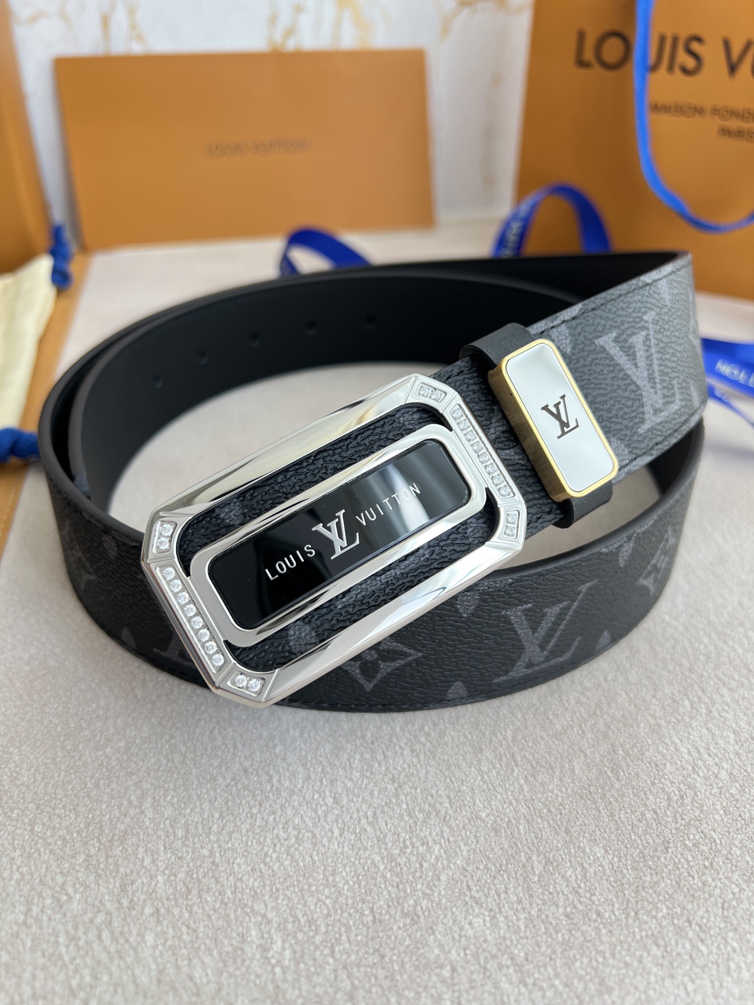 品名LV..路易..威登️腰带皮带原