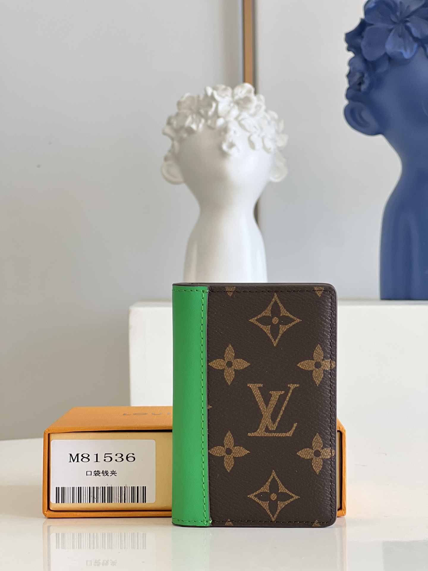 NO:399084,【Exclusive real photo M81536 green】New pocket wallet material Monogram Macassar canvas, lit up cowhide details with the iconic colors written by designer Virgil Abloh. Neri card mezzanine and compartment inject functionality. Detailed features 8 x 11 x 1 cm (length x height x width) C/Z.,LV [original leather],louis vuitton,cowhide19860909【独家实拍M81536绿】新款口袋钱夹取材 Monogram Macassar 帆布,以设计师 Virgil Abloh 笔下的标志性色彩点亮牛皮革细节.内里卡片夹层和隔层注入功能性.详细特征8 x 11 x 1 厘米 (长度 x 高 x 宽) C/Z.,LV【原厂皮】,louis vuitton,cowhide,Bag