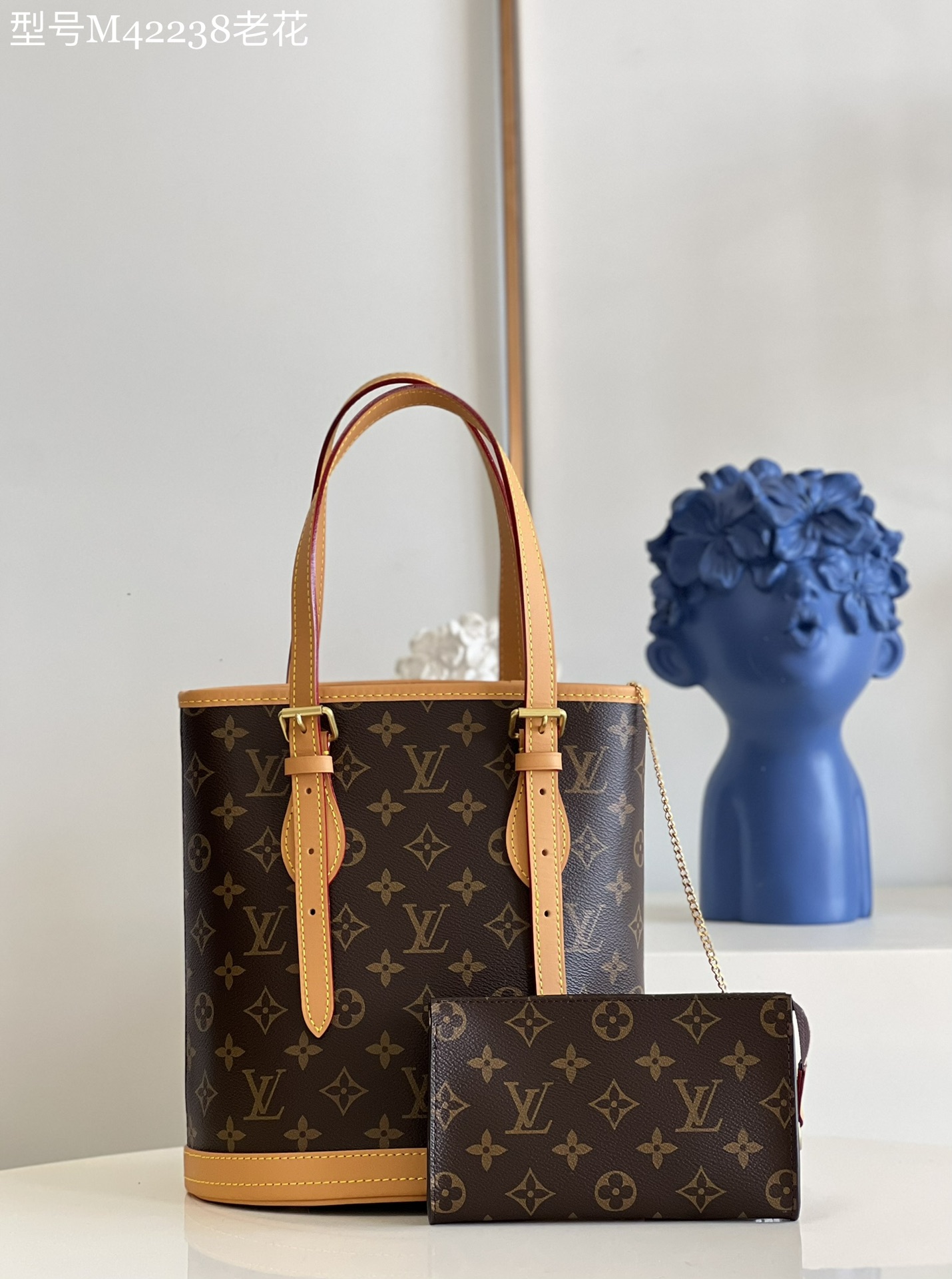 NO:399107,【Exclusive real photo M42238】Middle-old bucket bag is made of soft MONOGRAM fabric Imported hardware Removable mother-child bag in the inner multi-functional model Medium-old flower with yellow leather cylinder bag with small handbag two-piece set Lightweight and compact Removable and adjustable hand-held belt Can be placed shoulder crossbody size23 x 15 x 26cm xs.650,LV【Original leather】,louis vuitton19860909【独家实拍M42238】中古水桶包 采用柔软MONOGRAM面料 进口五金 内里可拆卸子母袋 多功能款 中古老花配黄皮圆筒包配小手包两件套 轻便小巧 可拆卸调节手挽带 可手提单肩斜挎 size23 x 15 x 26cm xs.650,LV【原厂皮】,louis vuitton,Bag