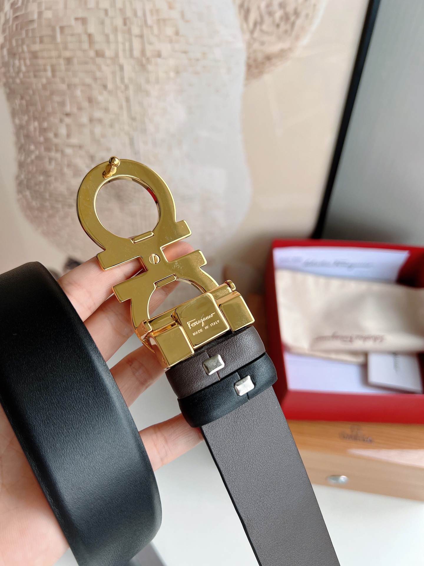 Ferragamo菲拉格慕男士3.5cm精品金属扣牛皮腰带