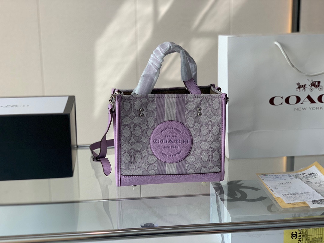 K0 配盒升级版Coach size：22*21cm c家 小tote升级完毕 7月新颜色最新配色 颜色超高级超级甜 搜索 Coach 蔻驰   tote