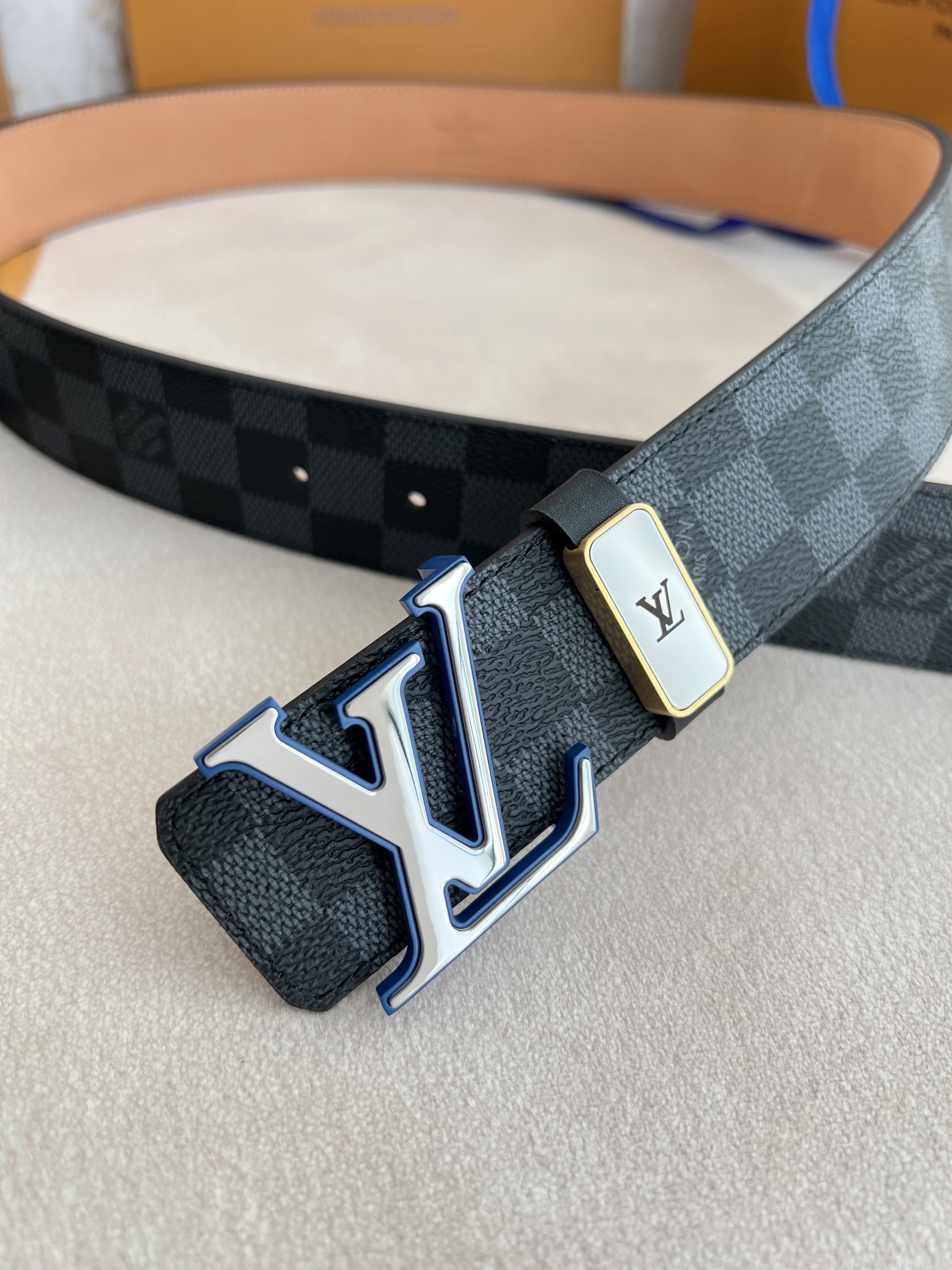品名LV..路易..威登️腰带皮带原