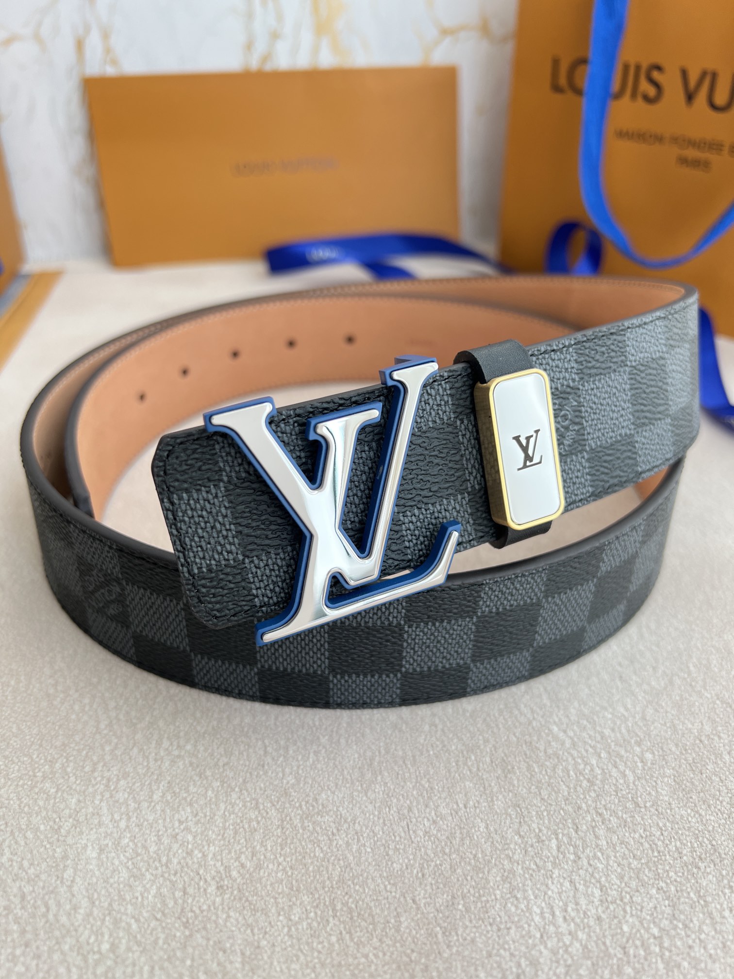 品名LV..路易..威登️腰带皮带原
