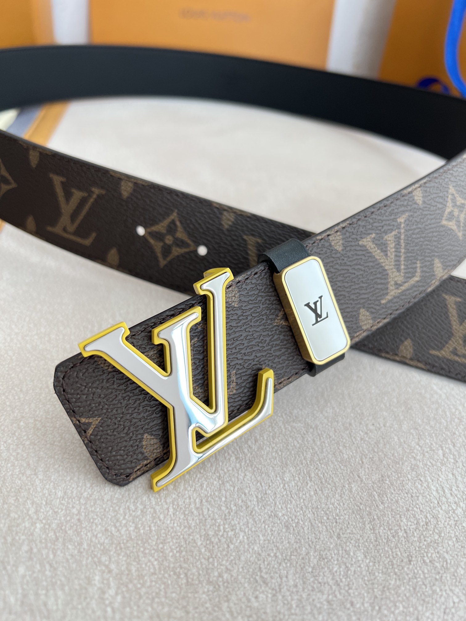品名LV..路易..威登️腰带皮带原