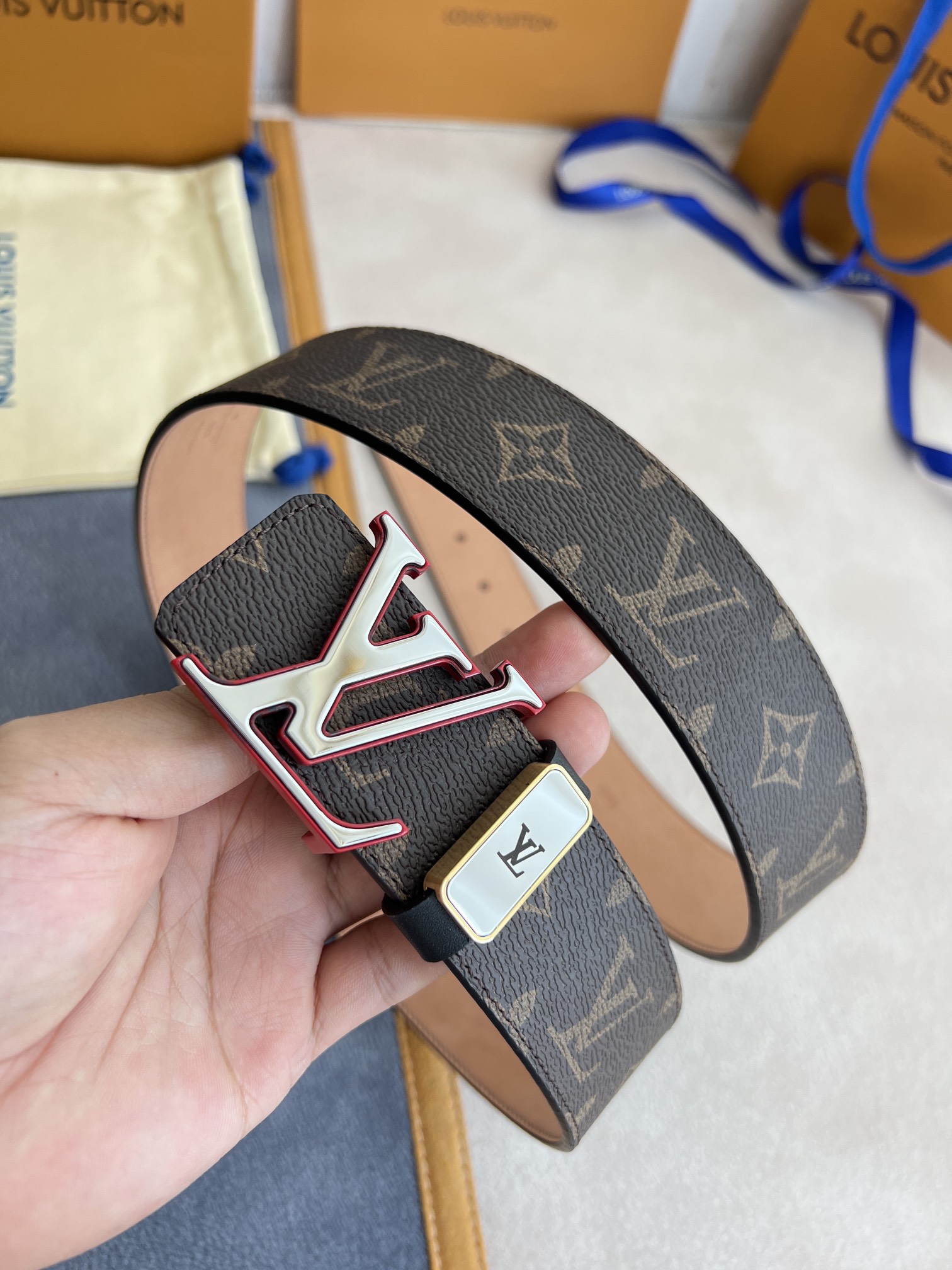 品名LV..路易..威登️腰带皮带原