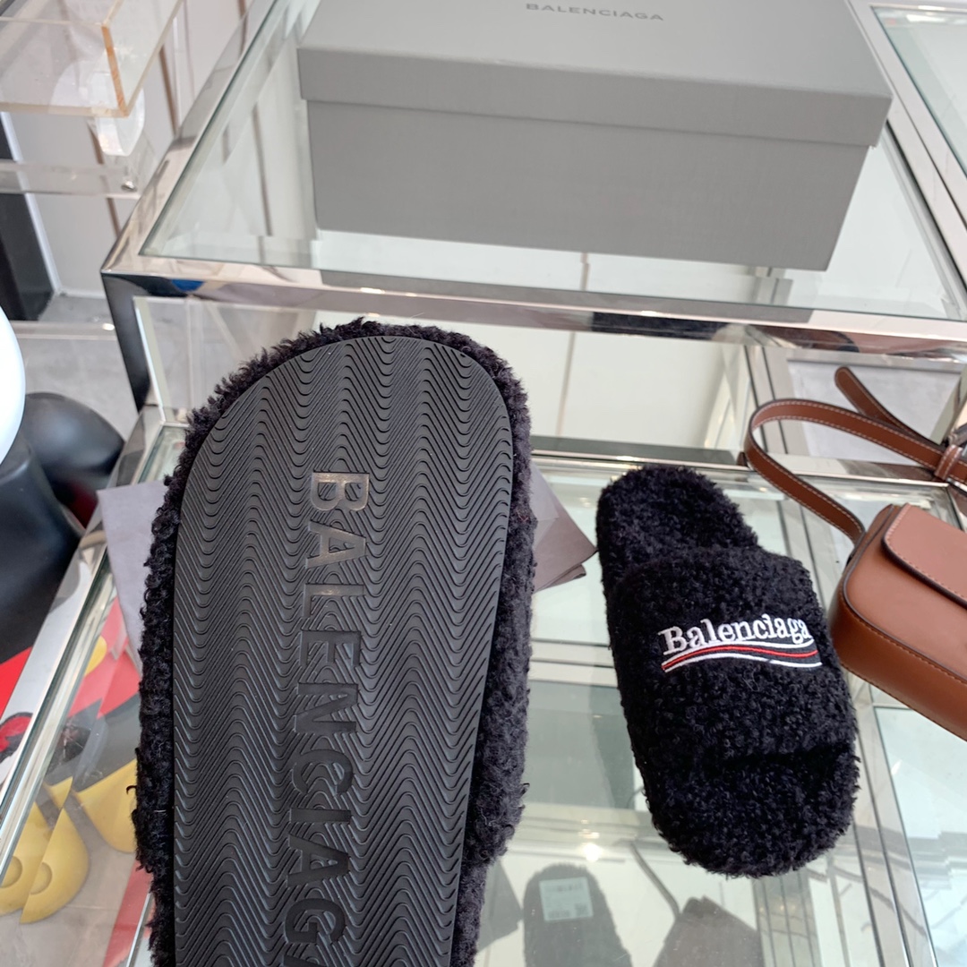 Balenciaga巴黎世家毛拖️️