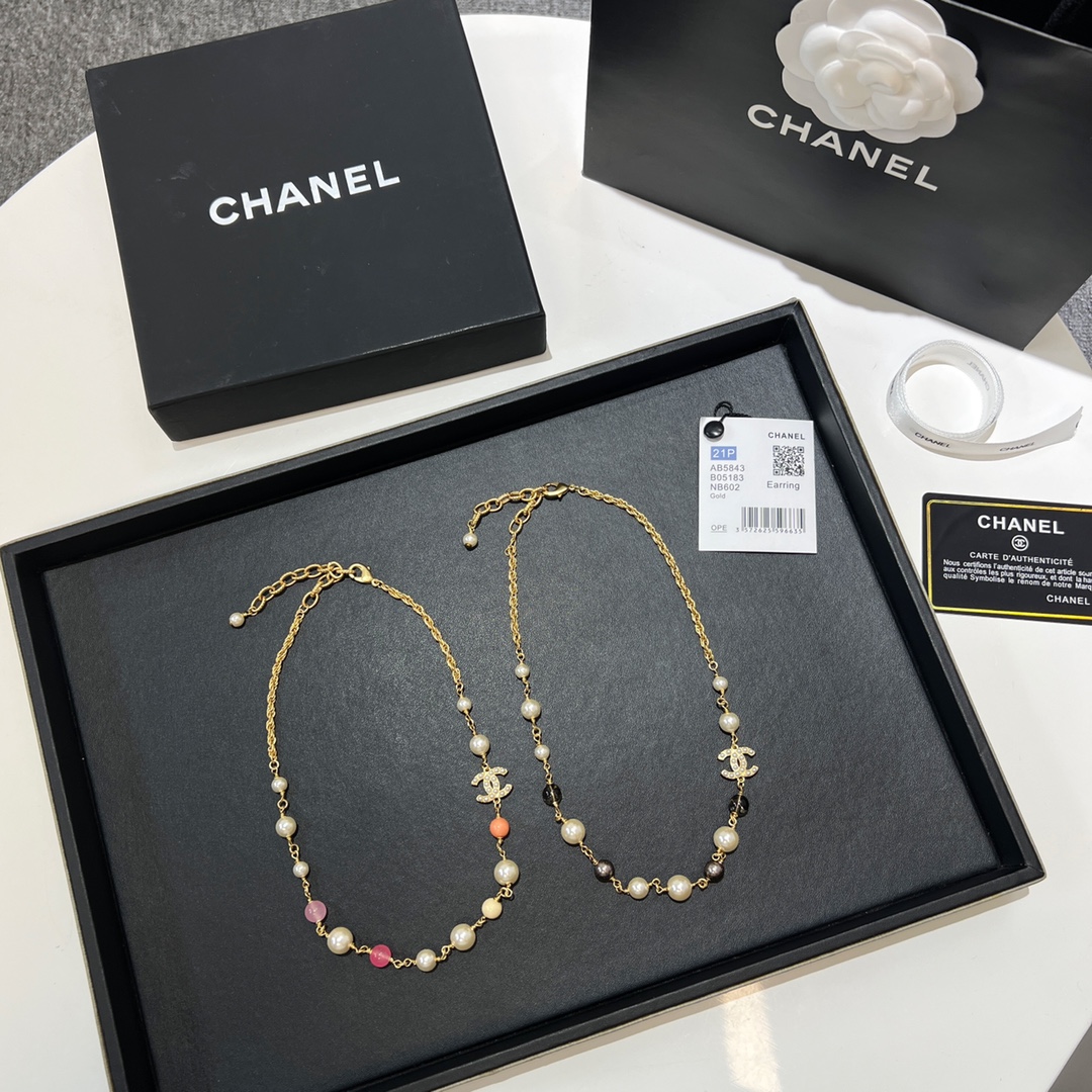 新款☑️CHANEL香奈儿双c彩色珍珠项链