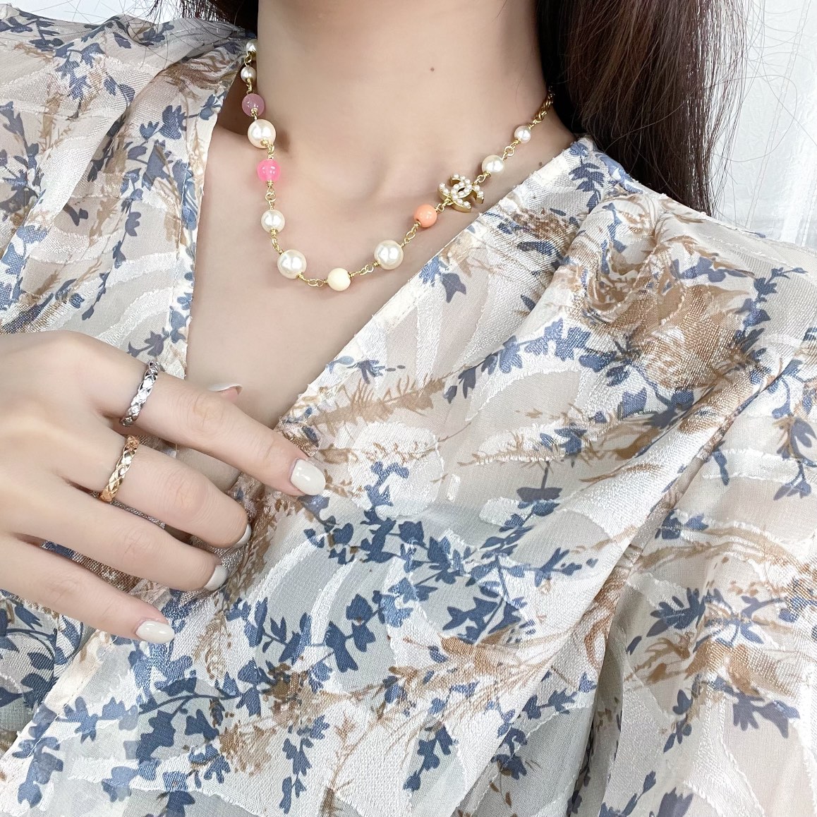 新款☑️CHANEL香奈儿双c彩色珍珠项链