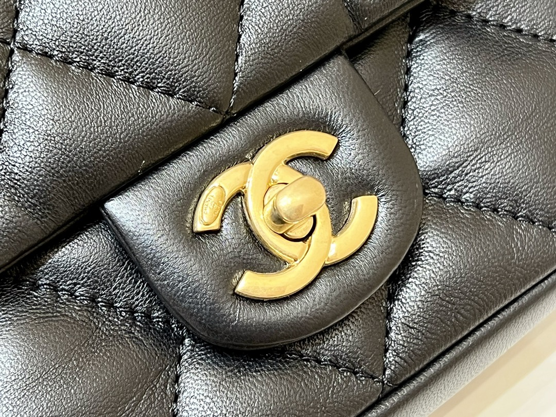 CHANEL CF限量版爱心吊坠链条包 AS3457黑色