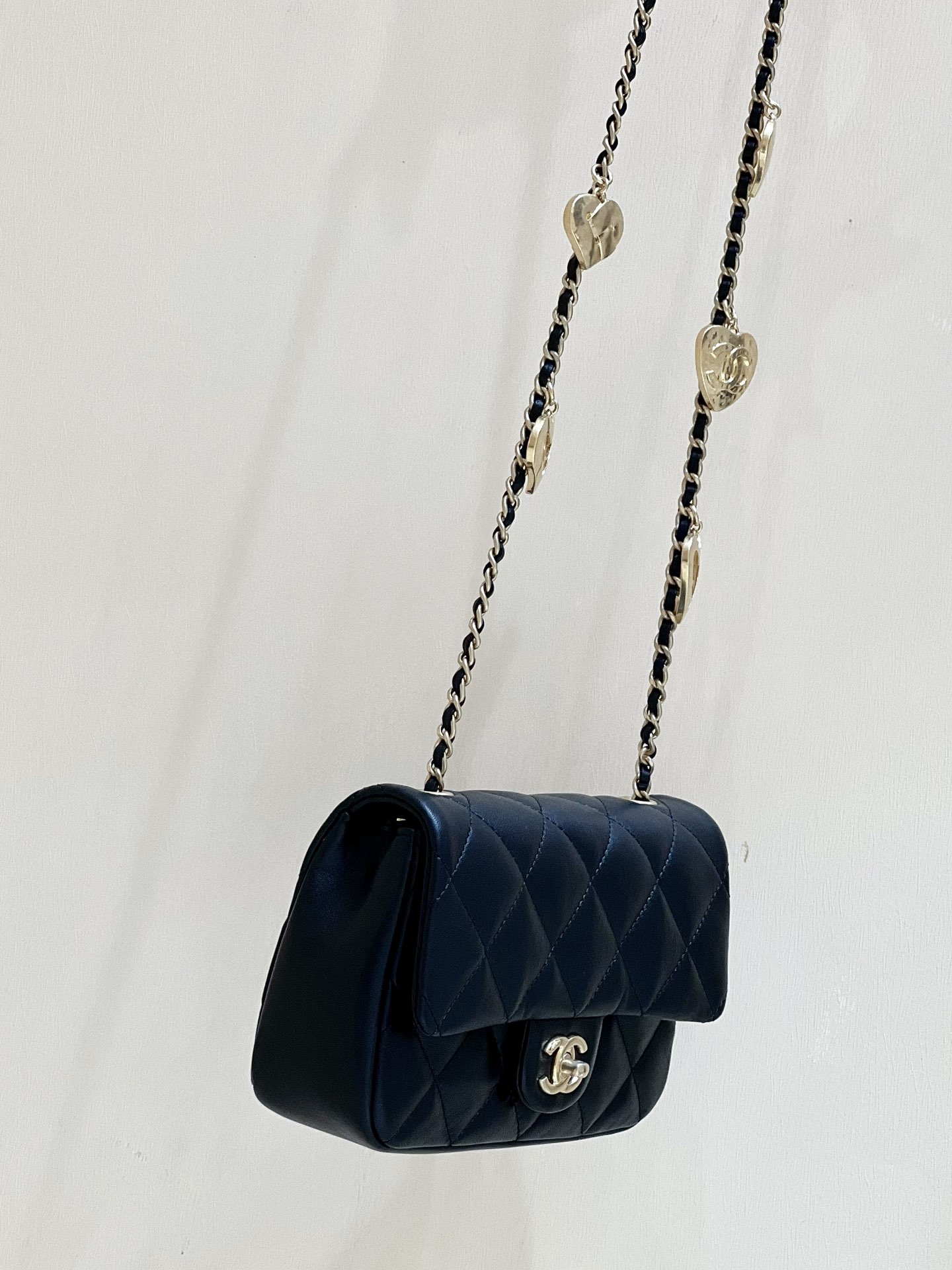 CHANEL CF限量版爱心吊坠链条包 AS3457黑色