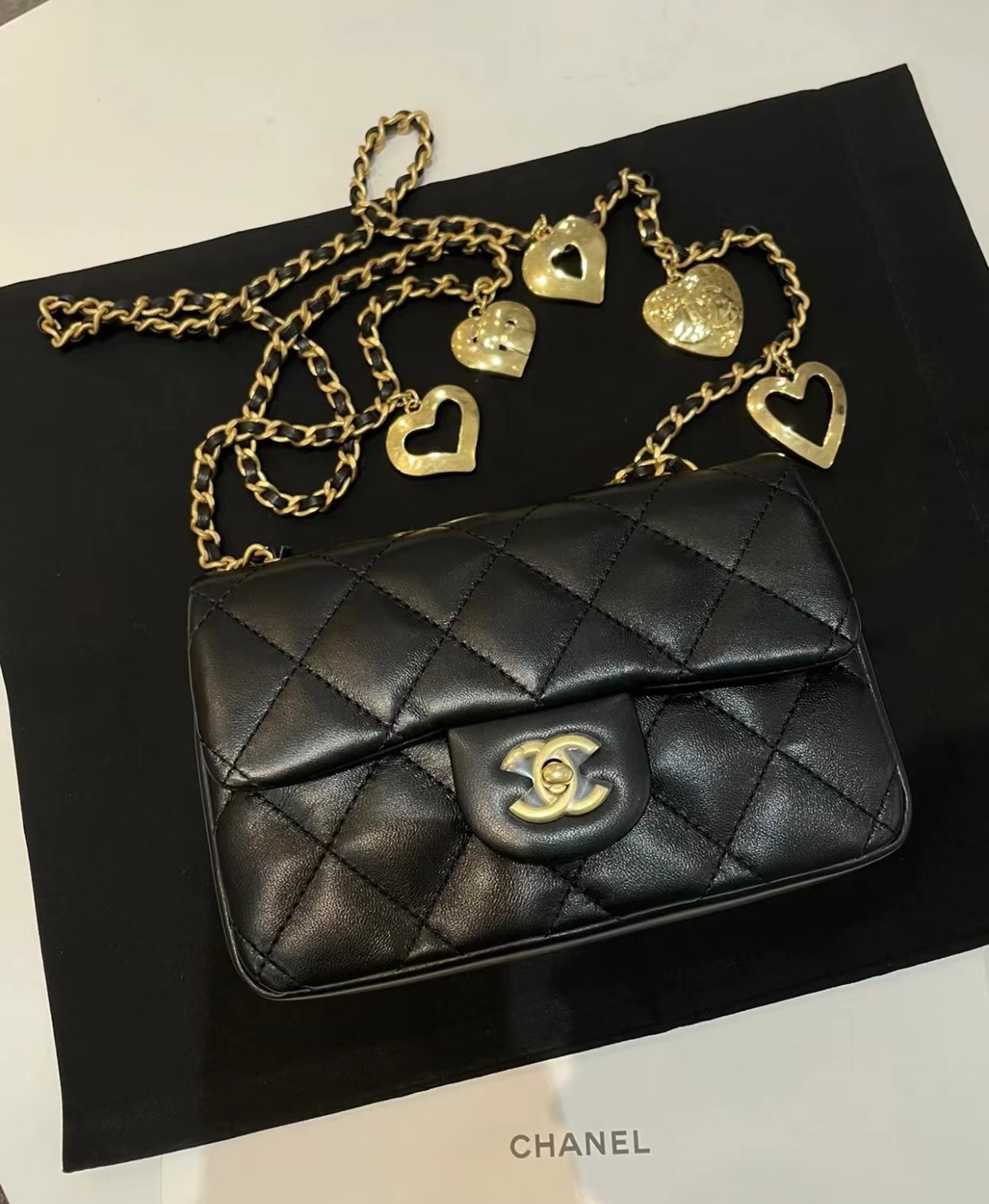 CHANEL CF限量版爱心吊坠链条包 AS3457黑色