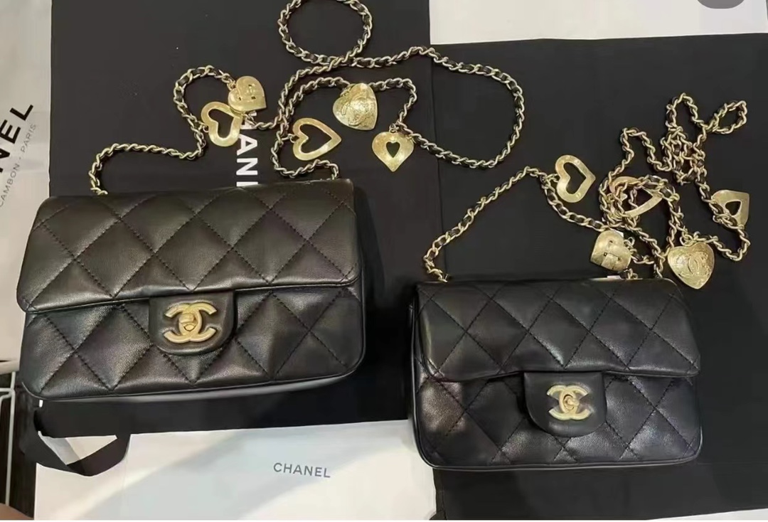 CHANEL CF限量版爱心吊坠链条包 AS3457黑色